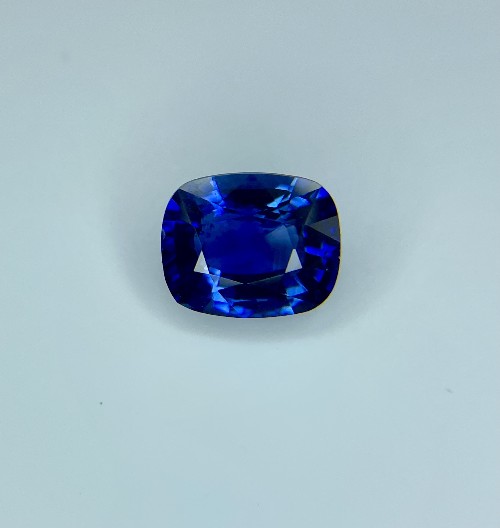 2.34ct Sapphire, Cushion, Blue gemstone, 8.6 x 7.1MM, item #3108