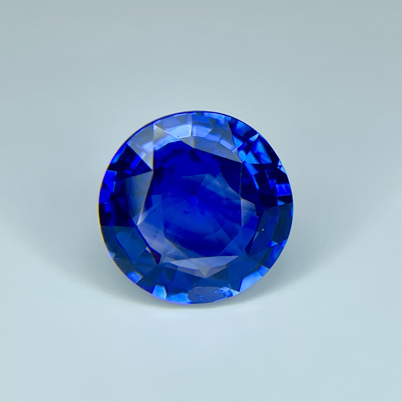 4.55ct Sapphire, Round, Blue, 10.58MM gemstone, 10.6MM, item #3734